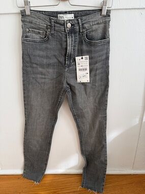 ZARA Charcoal Gray Skinny Jeans